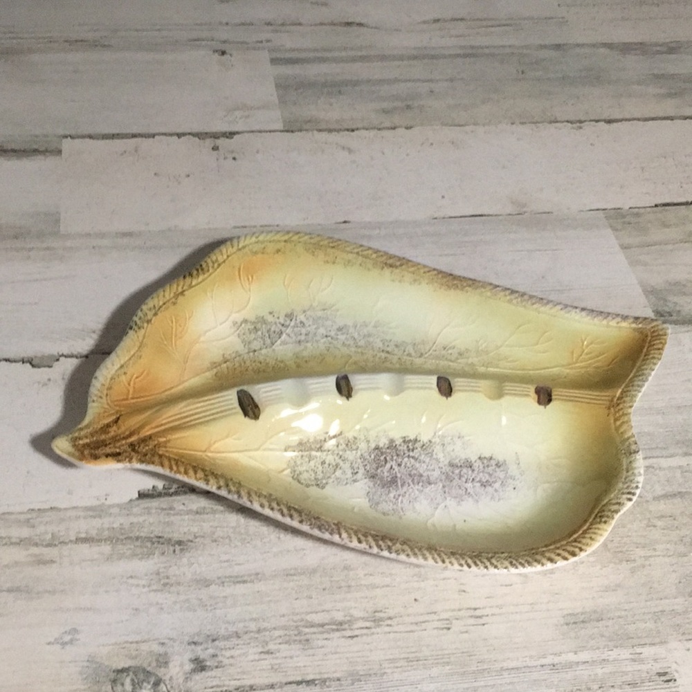 Porcelain ashtray Vintage yellow/cream/gold 7 slot cigarette/cigar